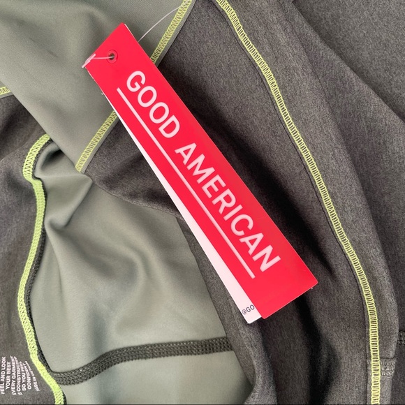 Good American 2 Tone Bike Shorts NWT Size 6/3x - Picture 3 of 7